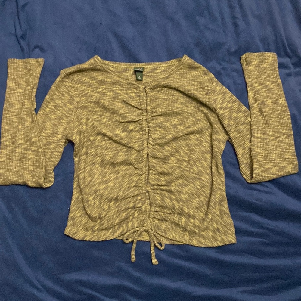 Women’s Small Crop shirt with Stylish split down the middle